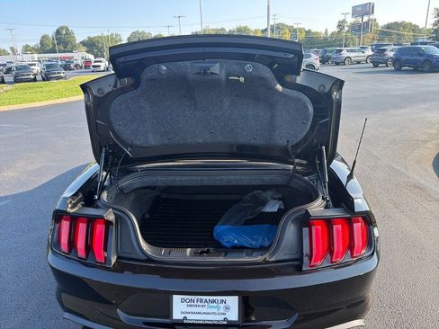 Used 2020 Ford Mustang Premium RWD image 9