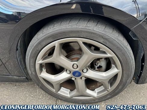 Used 2017 Ford Focus ST image 14