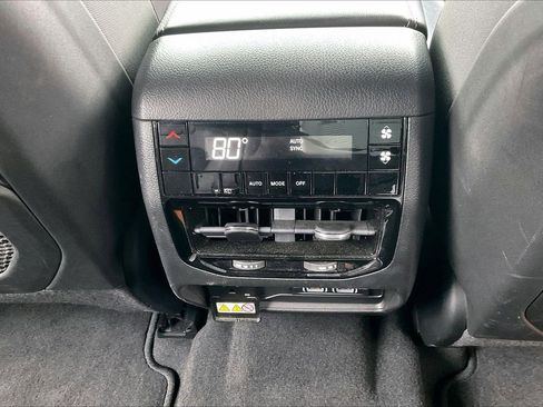 Certified 2022 Jeep Grand Cherokee L Altitude image 16