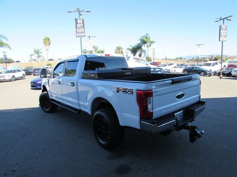 Used 2017 Ford F250 XL w/ STX Appearance Package AWD/4WD image 5