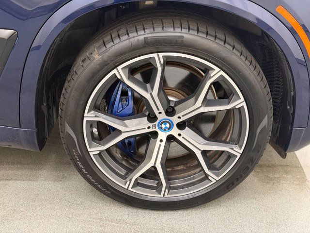 Used 2025 BMW X5 xDrive50e AWD/4WD image 33