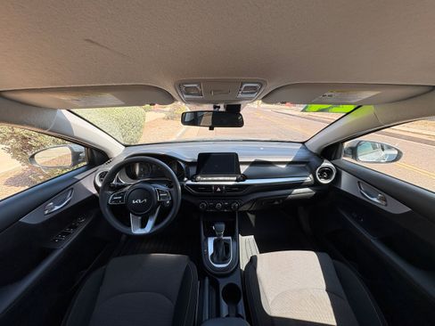 Used 2020 Kia Forte LXS FWD image 13