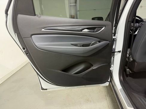 Certified 2023 Buick Enclave Essence image 22