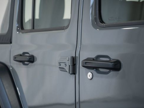 Used 2021 Jeep Wrangler Unlimited Sport AWD/4WD image 14