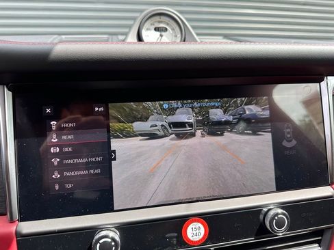 Certified 2025 Porsche Macan GTS AWD/4WD image 27