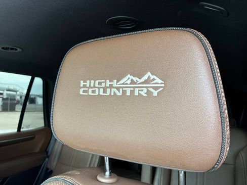 Used 2025 Chevrolet Tahoe High Country RWD image 21