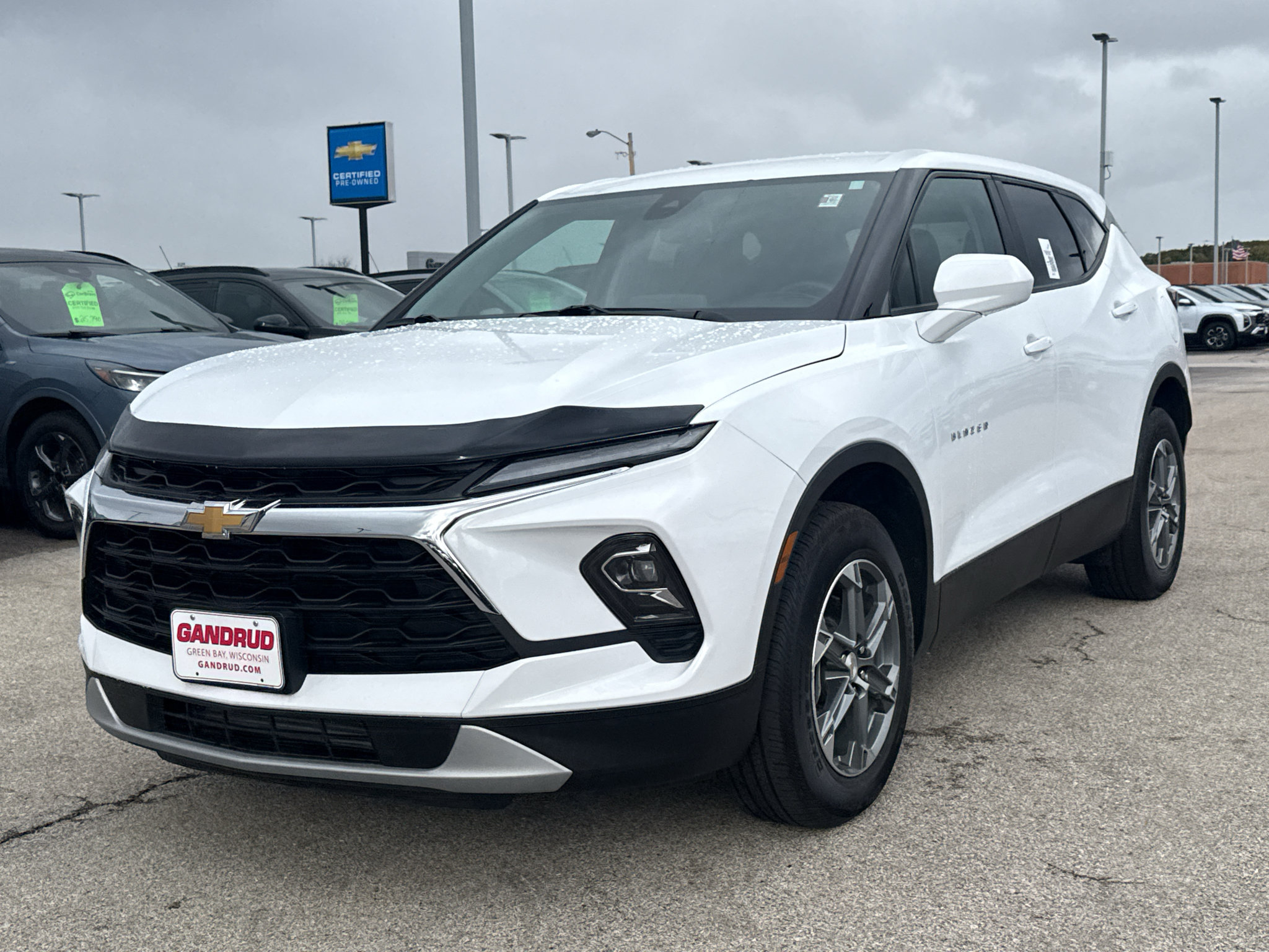 Certified 2025 Chevrolet Blazer LT AWD/4WD image 2