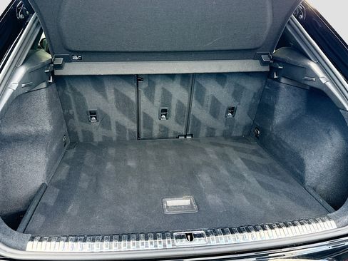 Used 2025 Audi Q3 2.0T Premium image 12