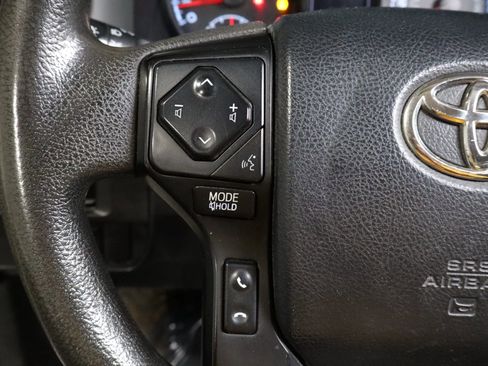 Used 2019 Toyota Tacoma SR image 23