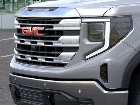 New 2026 GMC Sierra 1500 SLE w/ Preferred Package AWD/4WD image 13