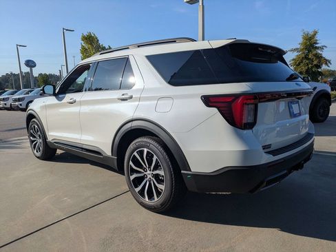New 2026 Ford Explorer ST-Line RWD image 6