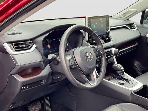 Used 2022 Toyota RAV4 Limited image 9