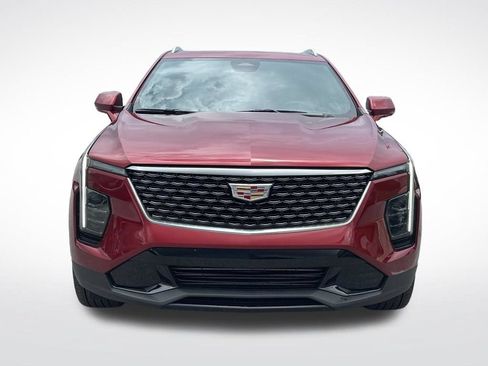 Used 2025 Cadillac XT4 Premium Luxury w/ Technology Package AWD/4WD image 10