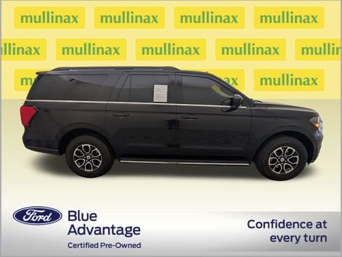 Used 2022 Ford Expedition Max XLT image 2