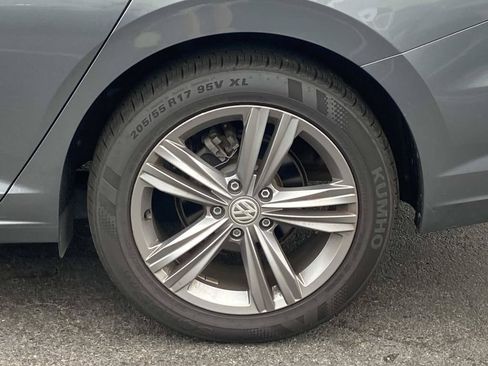 Used 2019 Volkswagen Jetta R-Line FWD image 12
