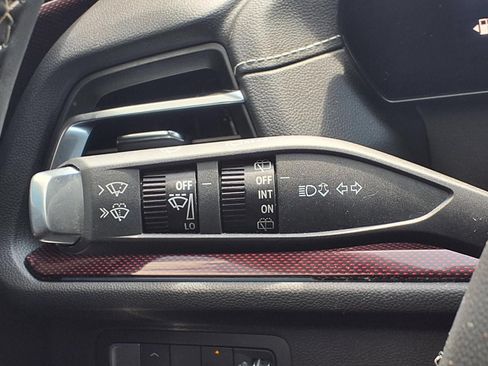 Used 2024 Chevrolet Traverse Z71 AWD/4WD image 13