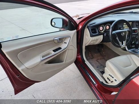 Used 2012 Volvo S60 T5 image 10