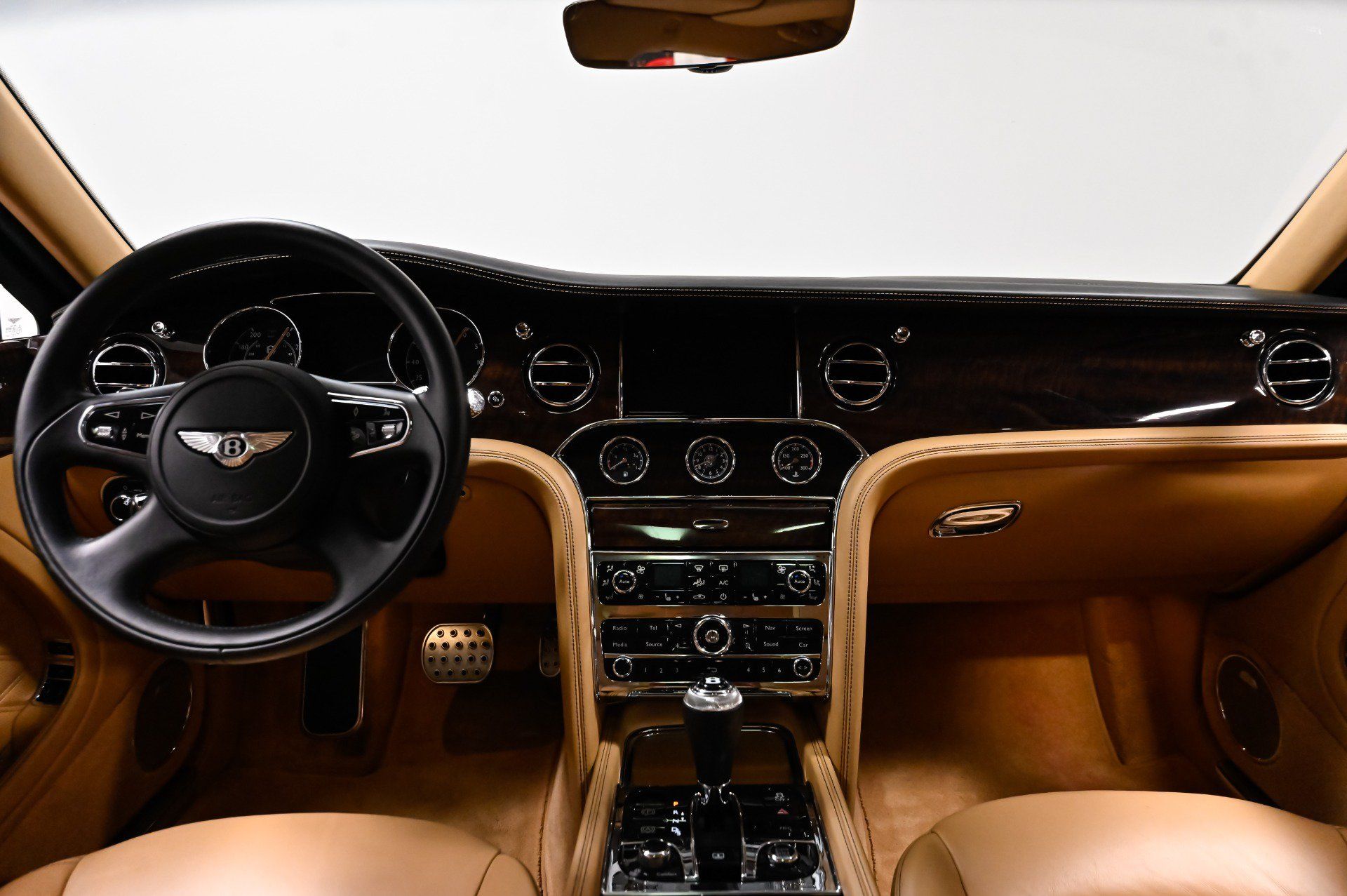 Used 2017 Bentley Mulsanne RWD image 11