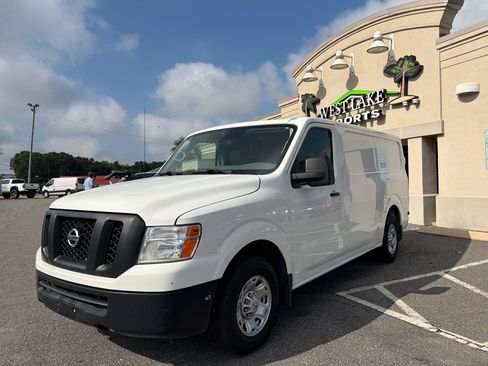 Used 2019 Nissan NV 1500 SV RWD image 7