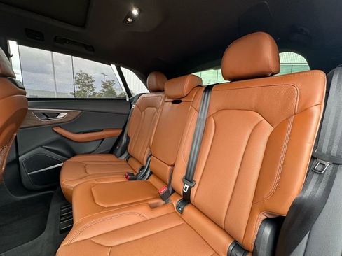 Used 2025 Audi Q8 Prestige image 22