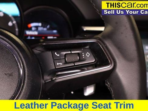 Used 2025 Porsche Macan AWD/4WD image 16