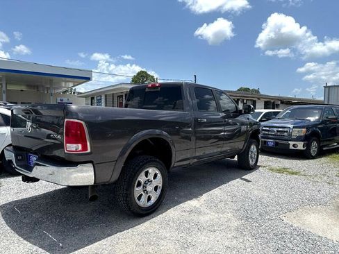 Used 2016 RAM 2500 Laramie w/ Protection Group image 4