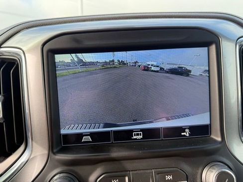 Used 2022 Chevrolet Silverado 2500 LT w/ Convenience Package image 19