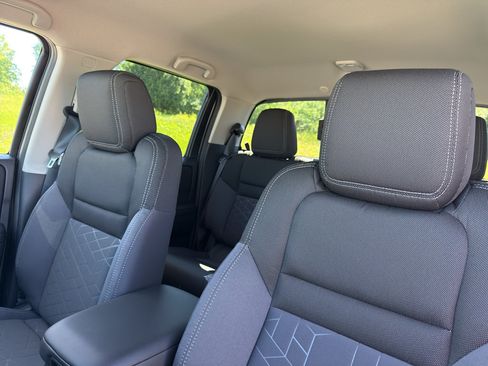New 2026 Nissan Frontier SV w/ SV Convenience Package AWD/4WD image 28