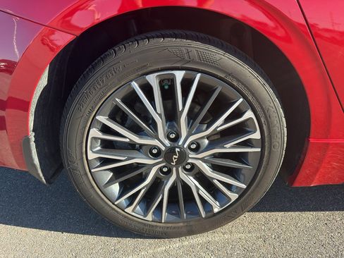 Used 2024 Kia Forte GT-Line w/ GT-Line Premium Package image 15