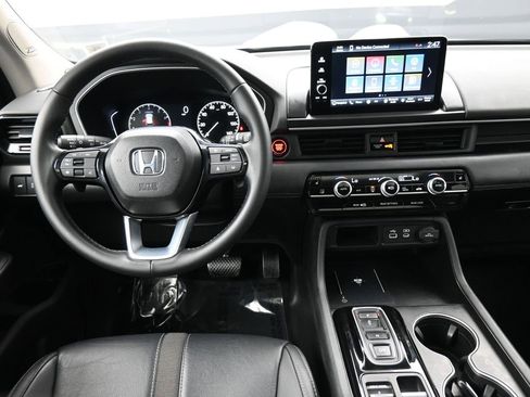 Certified 2024 Honda Pilot Touring image 20