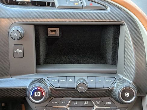 Used 2015 Chevrolet Corvette Z06 w/ 3LZ Preferred Equipment Group image 14