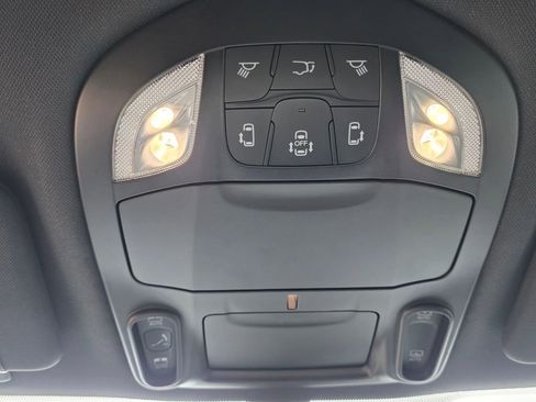 New 2026 Chrysler Pacifica Limited image 25