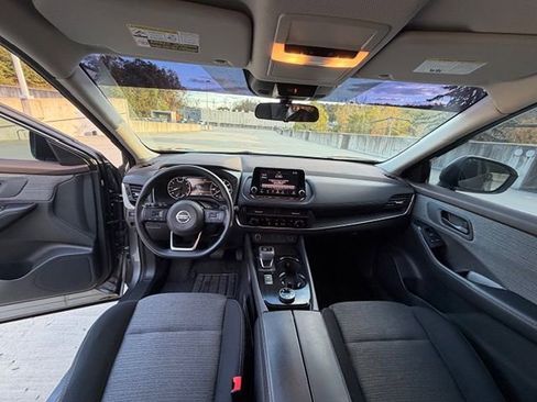 Used 2021 Nissan Rogue S image 16