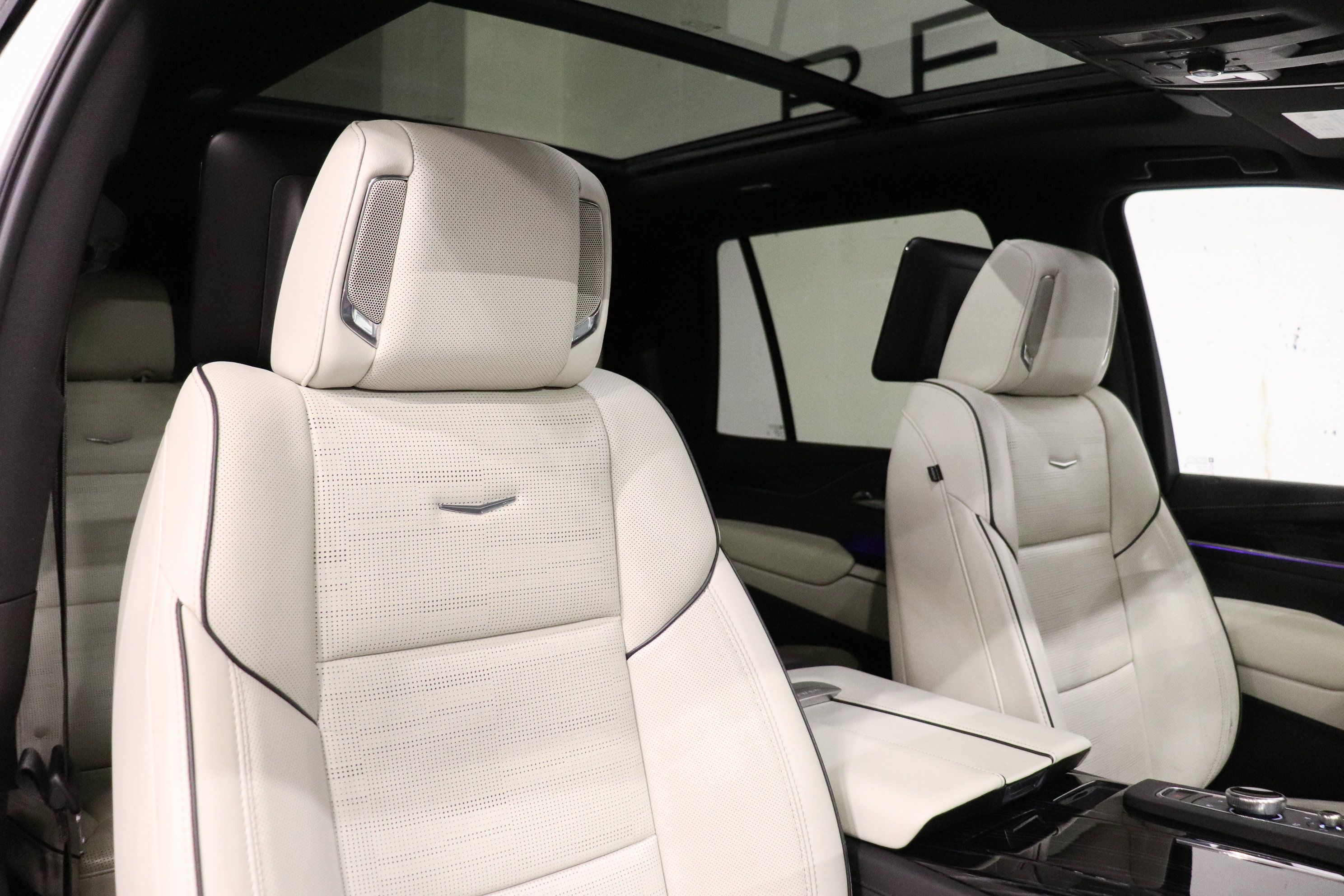 Used 2021 Cadillac Escalade Sport AWD/4WD image 16
