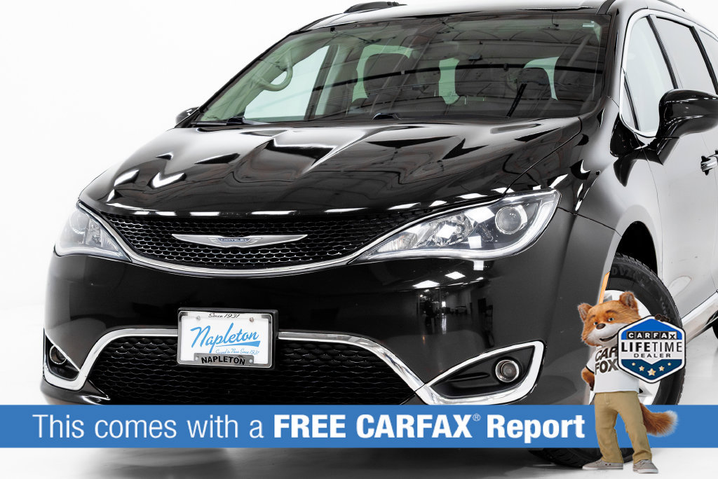 Used 2017 Chrysler Pacifica Touring-L FWD image 2