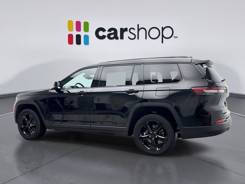 Used 2023 Jeep Grand Cherokee L Laredo image 3