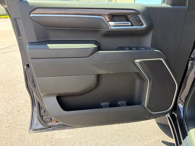 Used 2024 Chevrolet Silverado 1500 RST AWD/4WD image 17