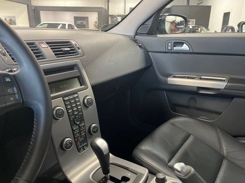 Used 2010 Volvo S40 2.4i FWD image 35