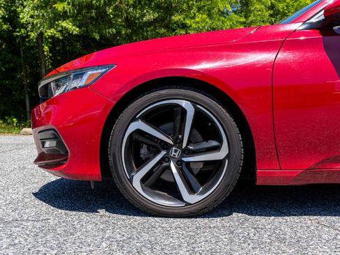 Used 2018 Honda Accord Sport image 10
