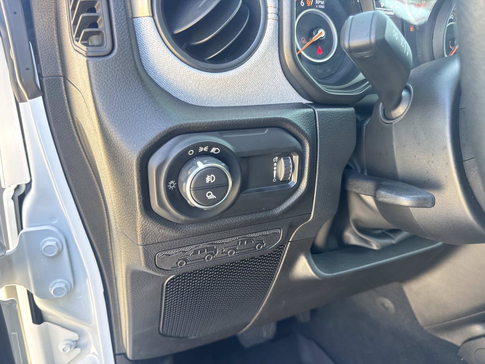 Used 2026 Jeep Gladiator Sport AWD/4WD image 20