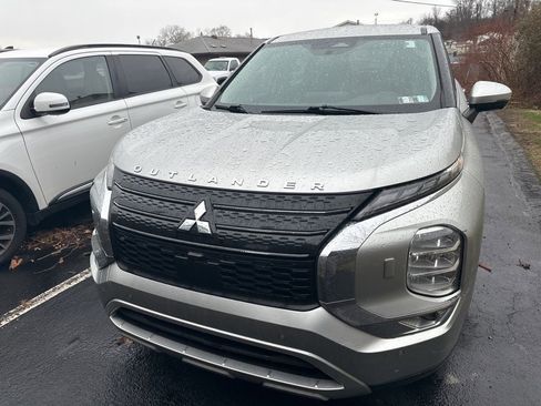 Used 2022 Mitsubishi Outlander SE image 8