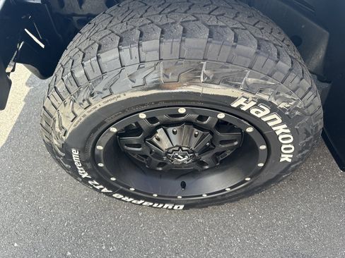 Used 2017 Jeep Wrangler Unlimited Sport w/ Quick Order Package 24S AWD/4WD image 28