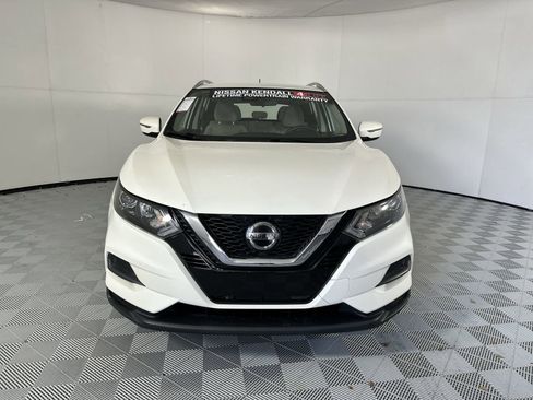 Used 2020 Nissan Rogue Sport SV FWD image 3
