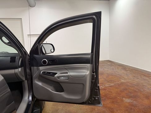 Used 2015 Toyota Tacoma PreRunner w/ TRD Sport Package RWD image 63
