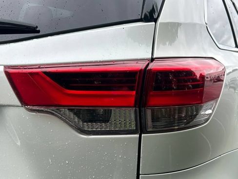 Used 2018 Toyota Highlander Limited Platinum w/ Protection Package #3 AWD/4WD image 13