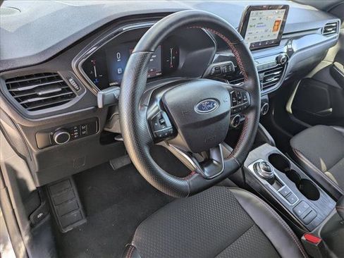Used 2025 Ford Escape ST-Line FWD image 10