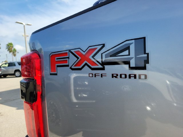 Certified 2024 Ford F350 Platinum w/ FX4 Off-Road Package AWD/4WD image 11