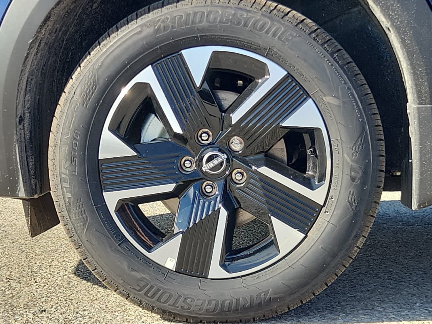 Used 2026 Nissan Kicks SV w/ Cold Weather Package AWD/4WD image 6