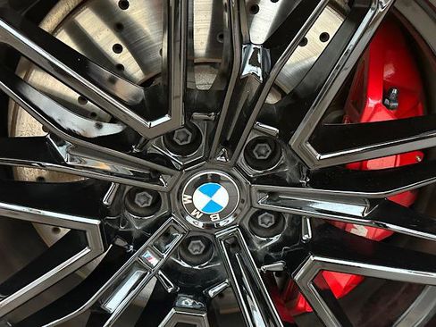 Used 2025 BMW M5 w/ Carbon Package image 33