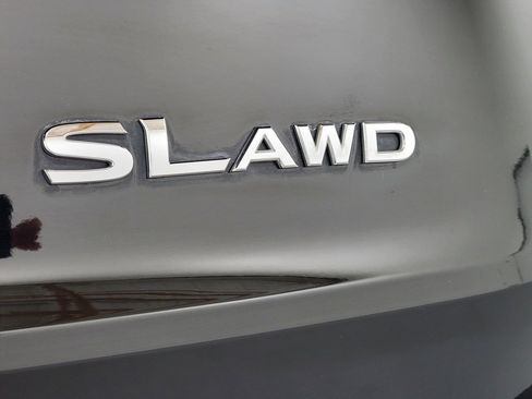 Used 2023 Nissan Rogue SL w/ SL Premium Package image 10